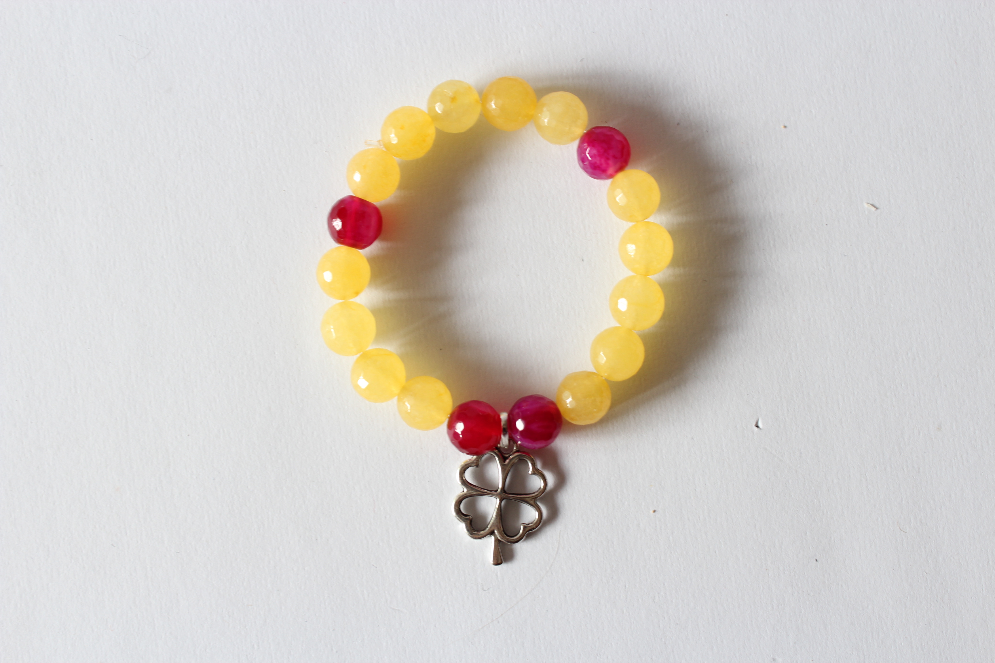 bracelet jaune et rose